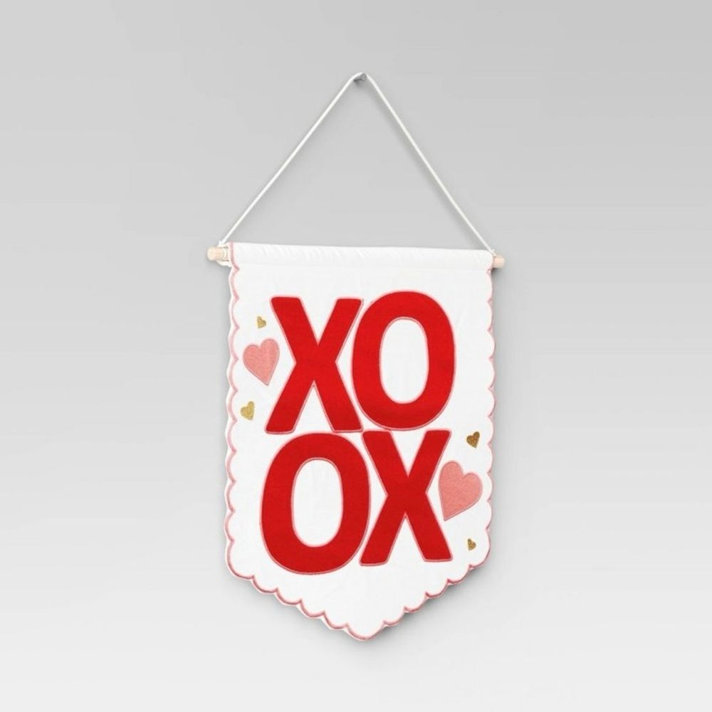 Valentine XOXO Wall Hanging Target Threshold