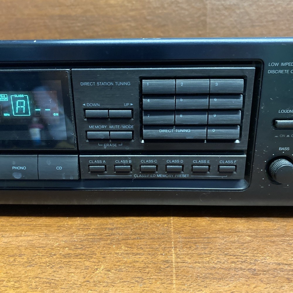 Onkyo TX-903 Quartz Synthesized Tuner Amplifier. Powers On- Only Testing Done
