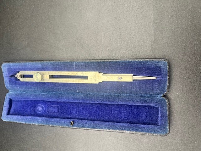 Vintage amco protractor measurement tool w/case