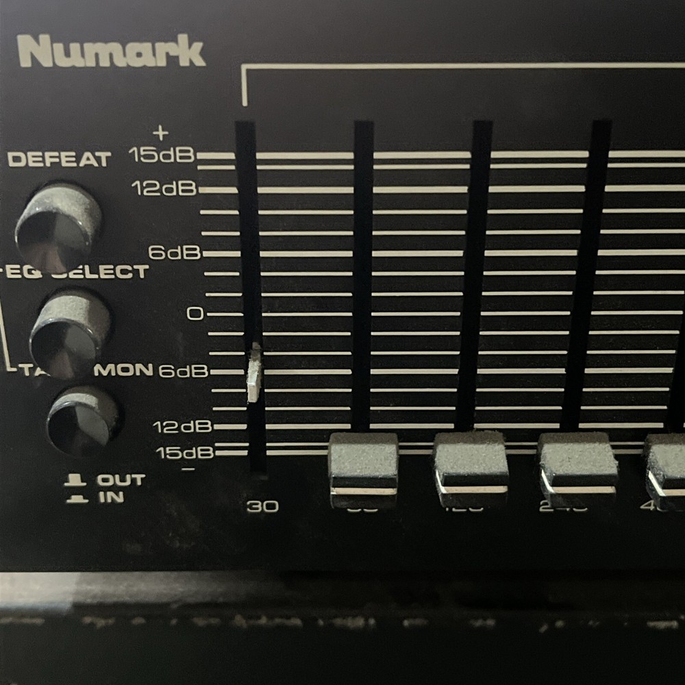 NUMARK VINTAGE STEREO FREQUENCY QUALIZER MODEL EQ2250