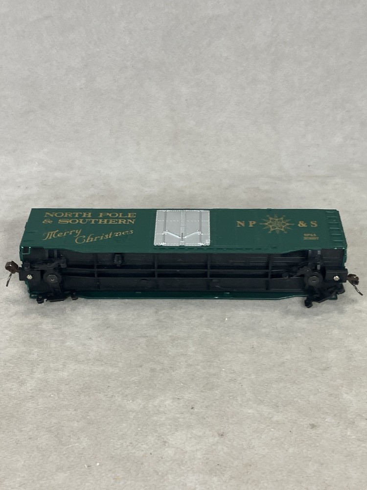 Bachmann HO Electric North Pole Express Train Box Car