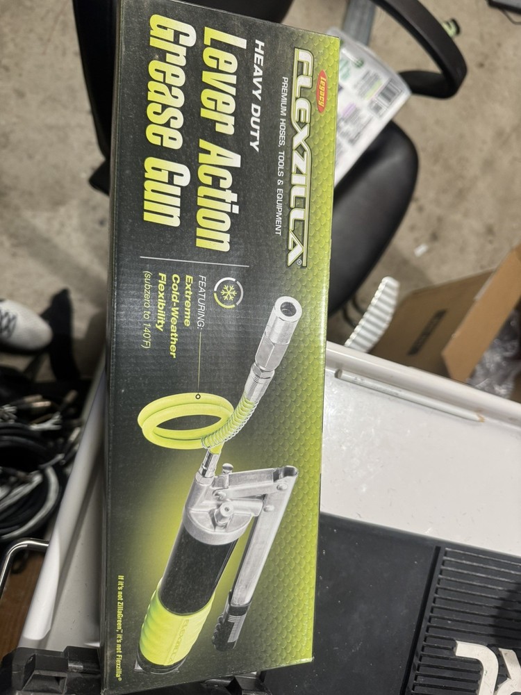 Flexzilla Heavy-Duty Lever Action Grease Gun with Rigid-Flexible Extensions