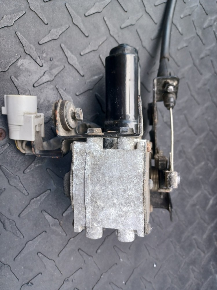 Lexus LS400 Cruise Control Actuator Motor