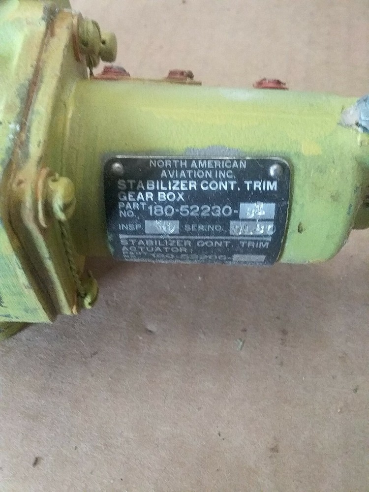 F100 Fighter Stabalizer Gear Box