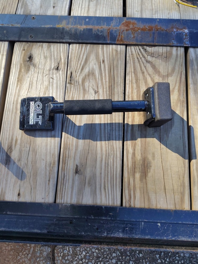 Olt Marshall Town Carpet Stretcher
