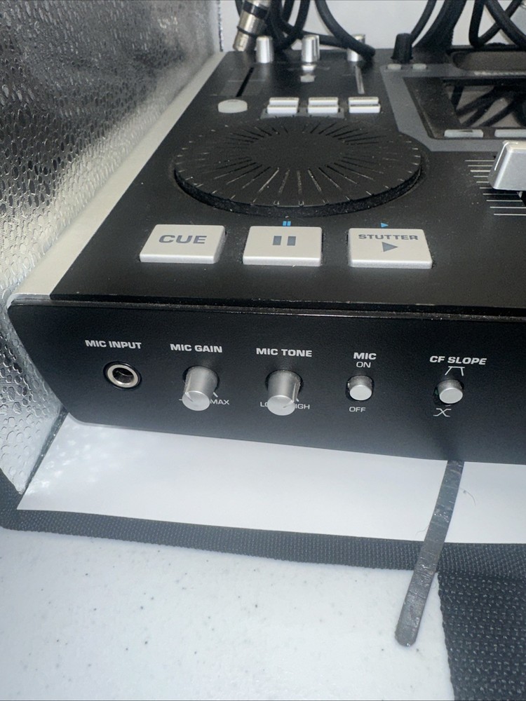 Numark iDJ2 DJ Mixing Console Compatible with iPod Mobile DJ System - TESTED