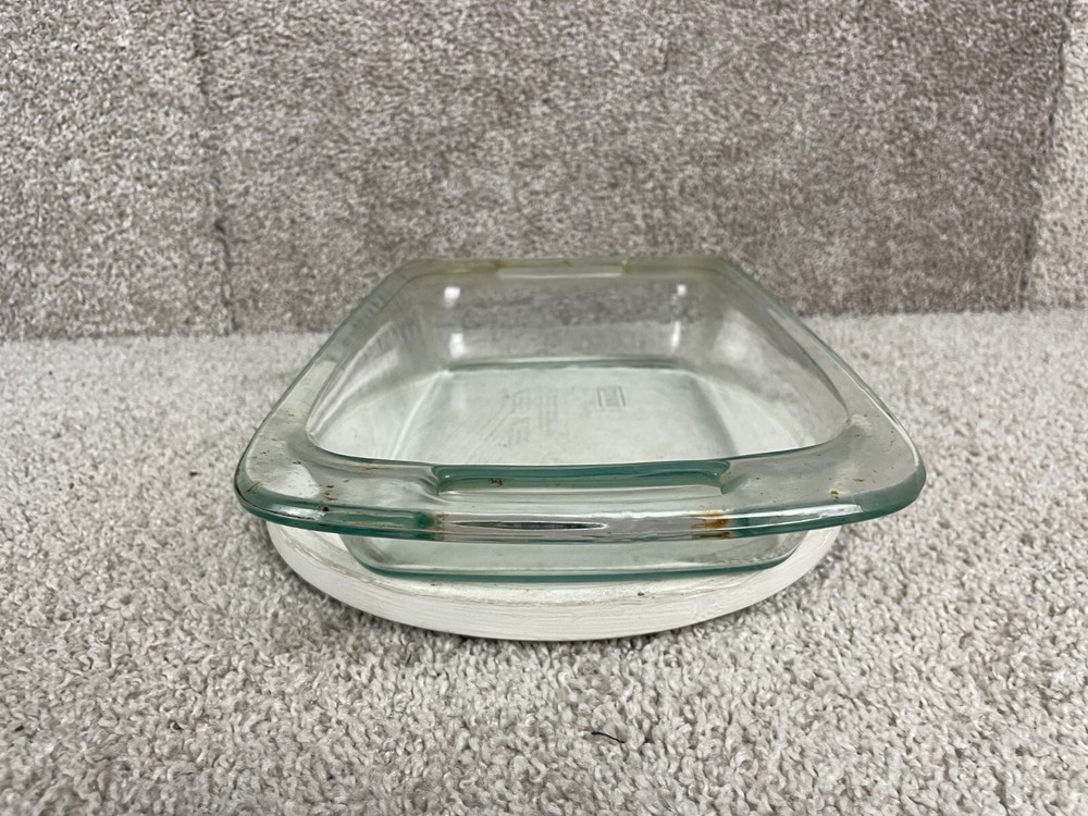 Pyrex C-232 Easy Grab Clear Glass Rectangular Baking Dish 2 Quart 1.9 Liters
