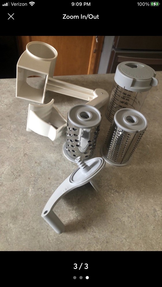 Pampered Chef Cheese Grater with Container EUC