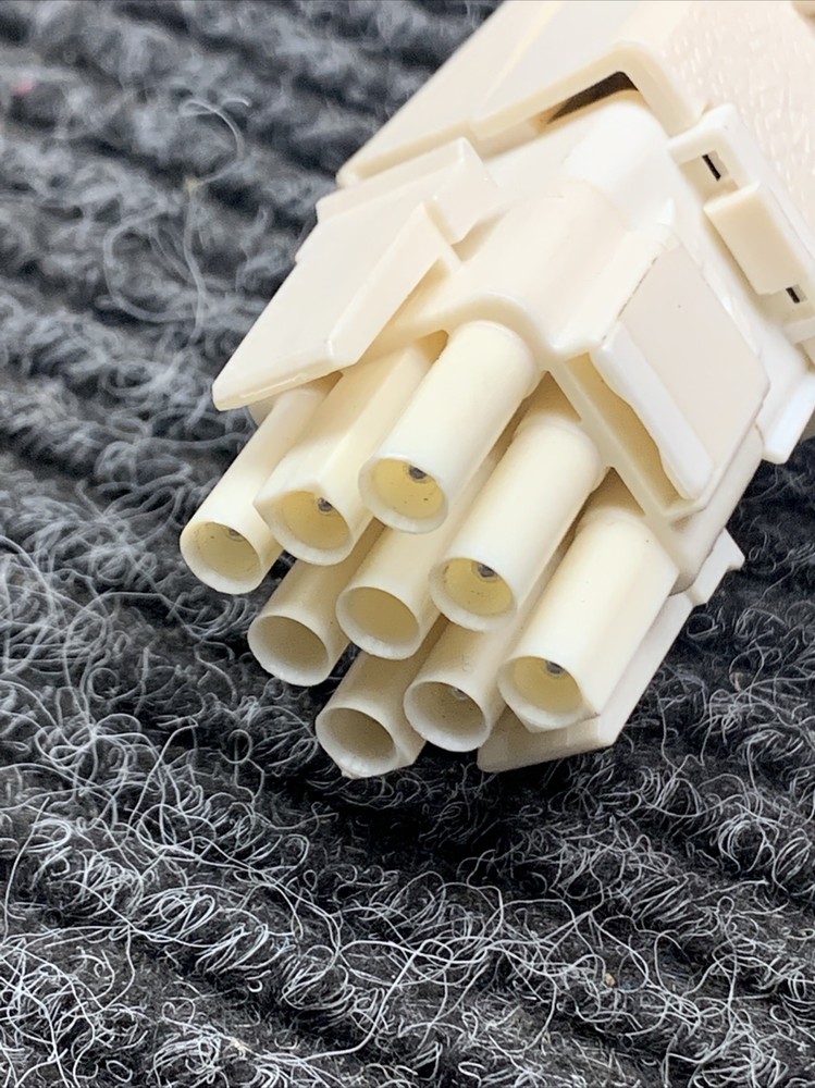 Used CARLING TECHNOLOGIES E242543 Power Distribution Unit 100-885-137