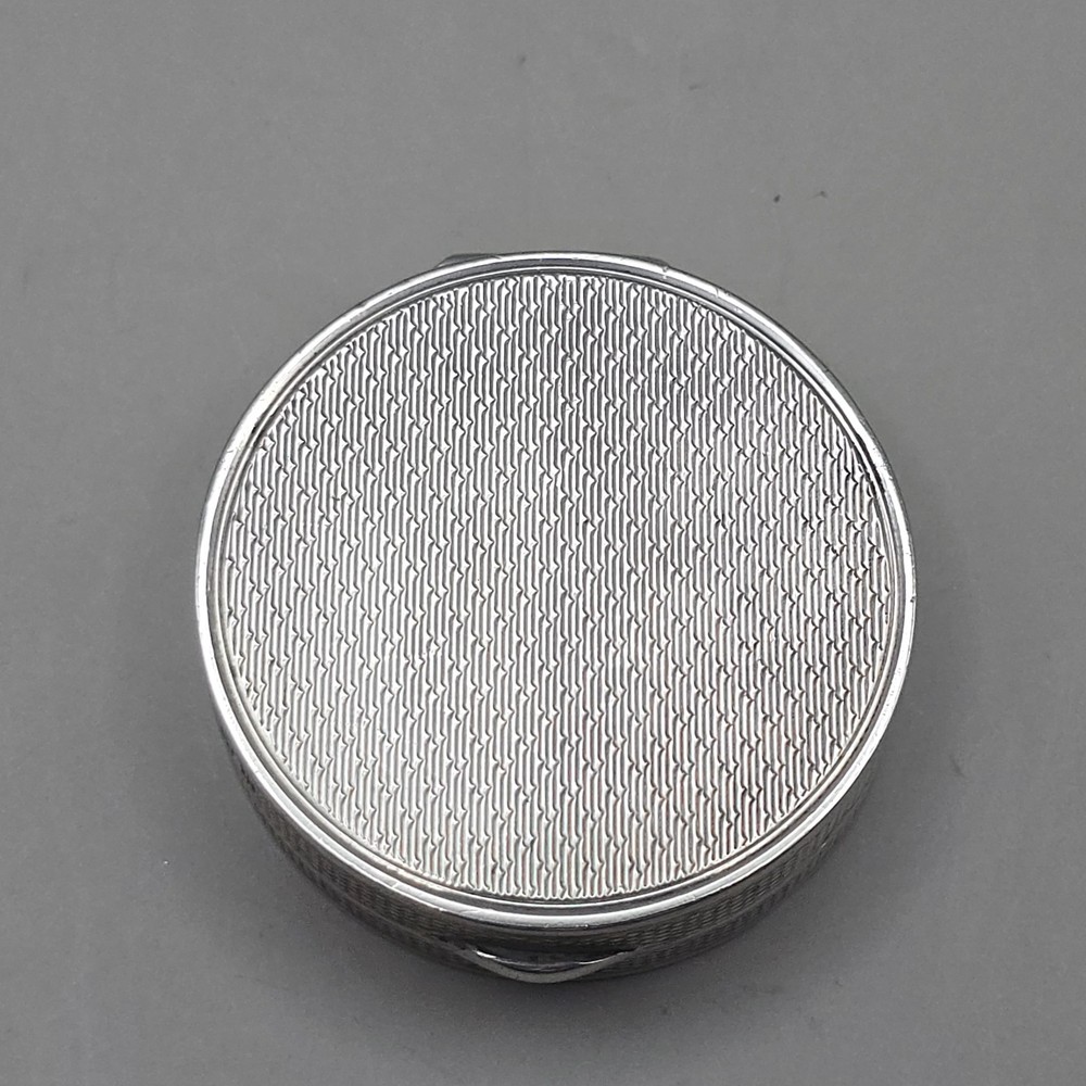 Antique Solid Silver Powder Compact by D Bros Birmingham 1926 – Engine Turned
