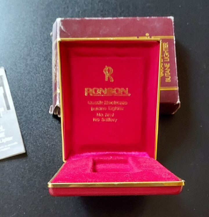 Vintage Ronson Varaflame Butane Lighter Original Case Box & Instructions *READ*