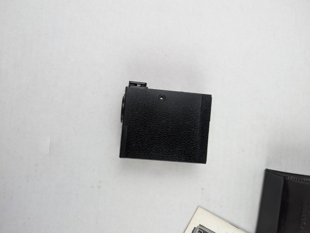 Minolta Auto Electroflash 22 Flash w Case Manual Untested Vintage Camera