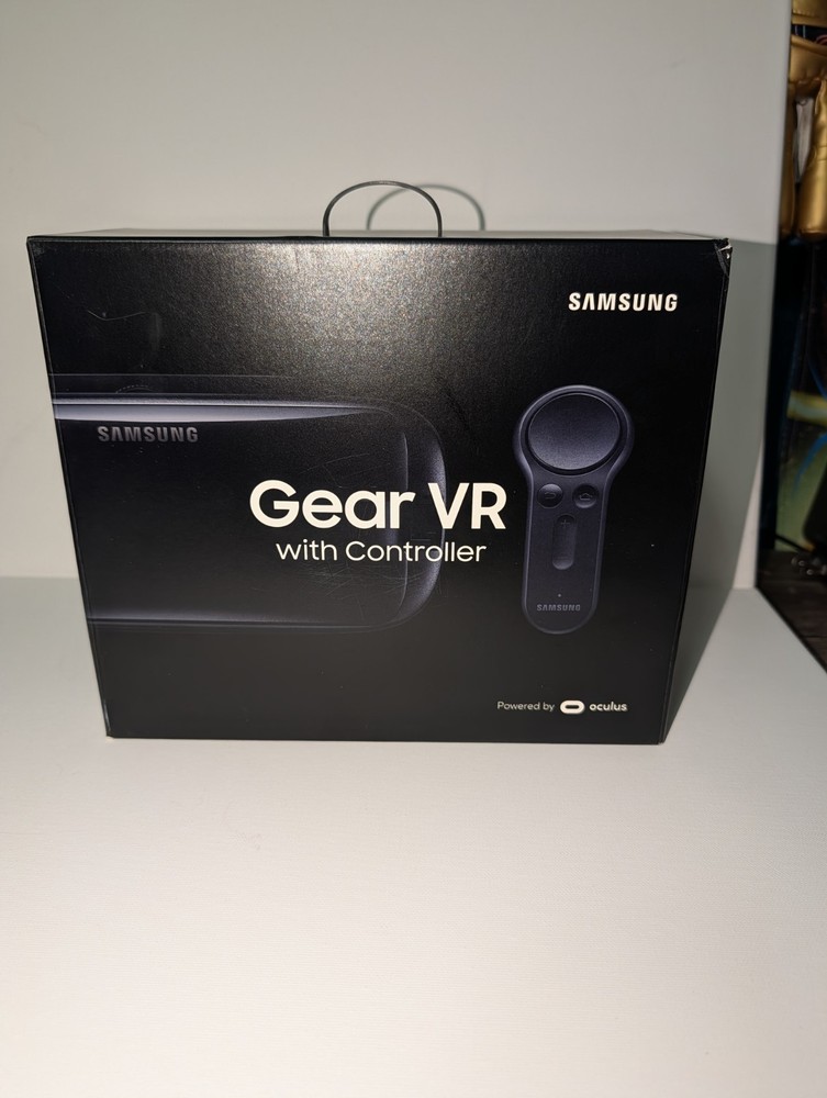 Samsung Gear VR with Controller Powered By Oculus New Open Box SM-R324