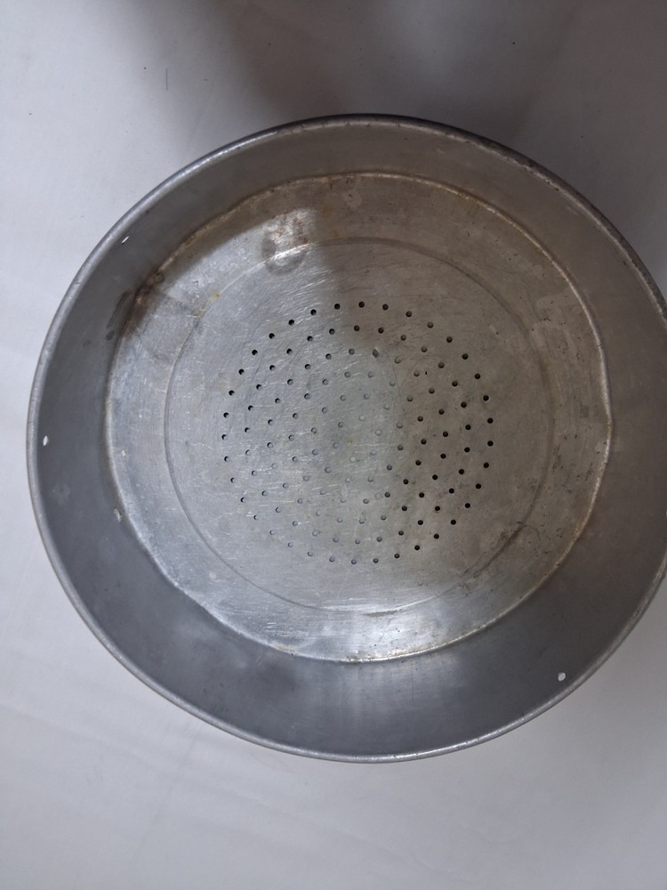 Vintage Colander Strainer 10" No Handles