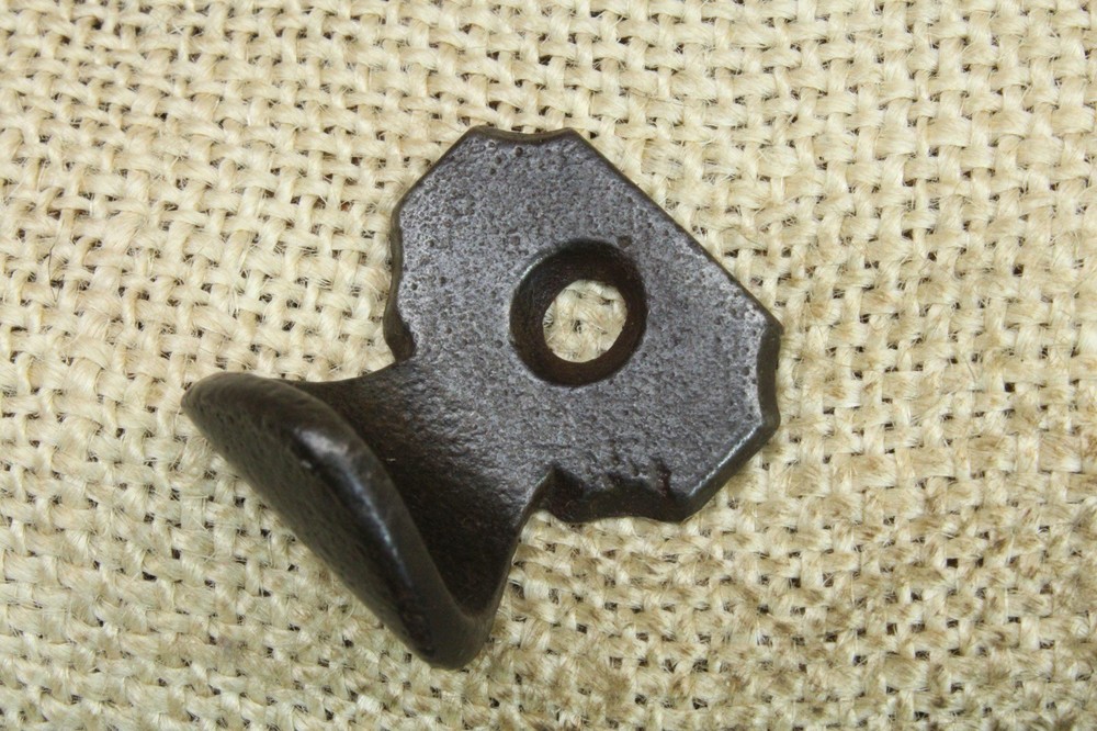 2 Old Window Sash Lifts Pulls Restored Cast Iron Plain Victorian Octagonal Shape