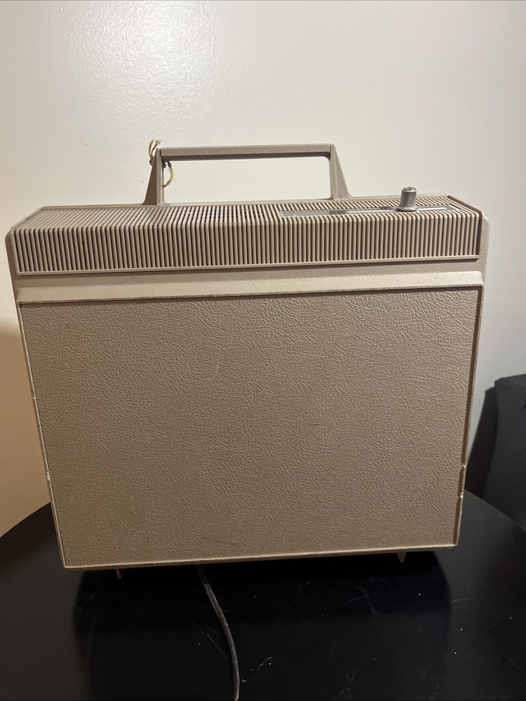 GENERAL ELECTRIC SOLID STATE PORTABLE RECORD PLAYER/TURNTABLE Table Spins As Is