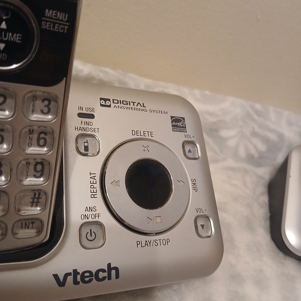 Vtech Three Handset Cordless Phone System w/ Caller ID & Call Waiting CS6429-3