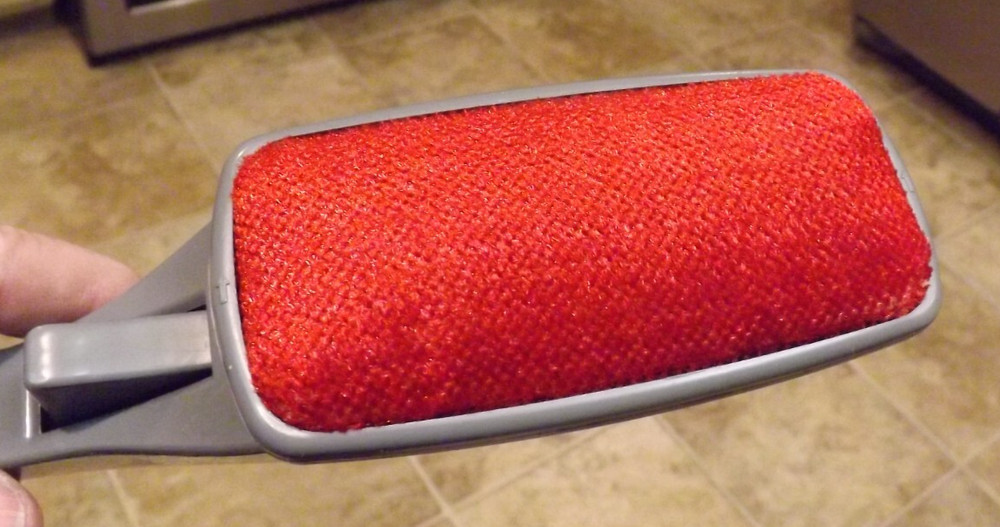 Clothes Lint Brush