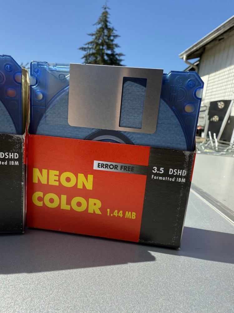 30 Pack PL Media 3.5" Floppy Disk Diskettes IBM Formatted DS HD Open Box Color