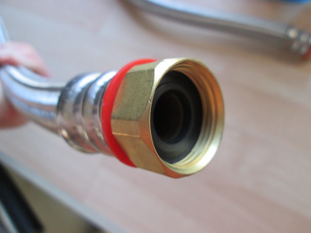 Everbilt Water Heater Connector Line Set 18" Long 3/4" FIP to 3/4" FIP #P100AG