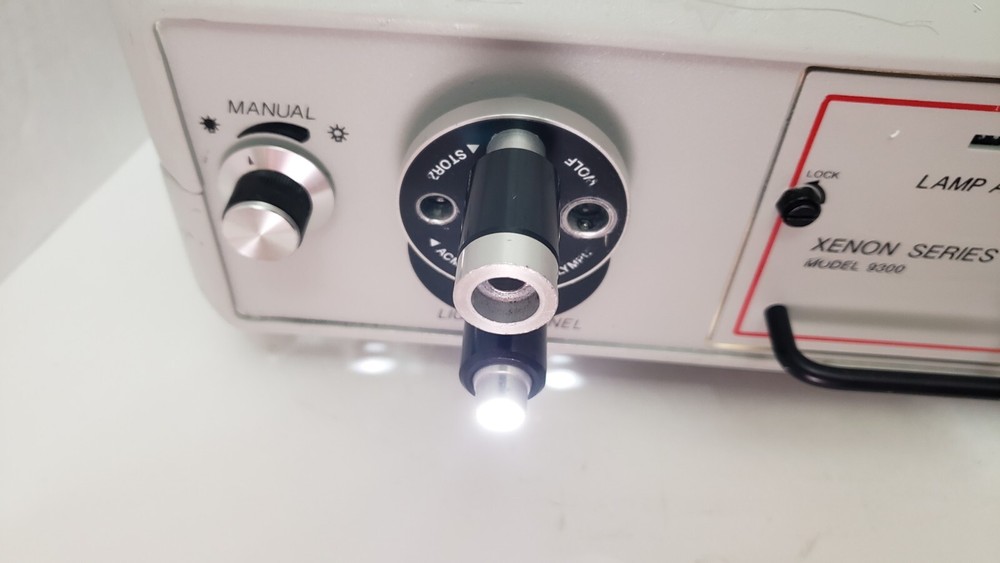 Luxtex 9300 Series 9000 Model Light Source with Power Cord