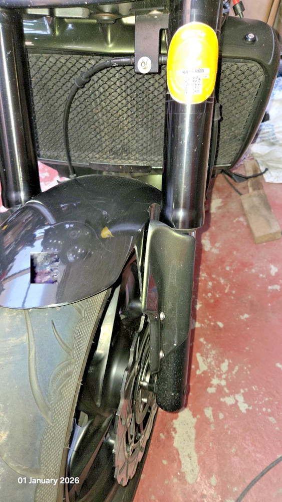 TRIUMPH ROCKET 3 SHORT FIBREGLASS FRONT MUDGUARD ROCKET 111