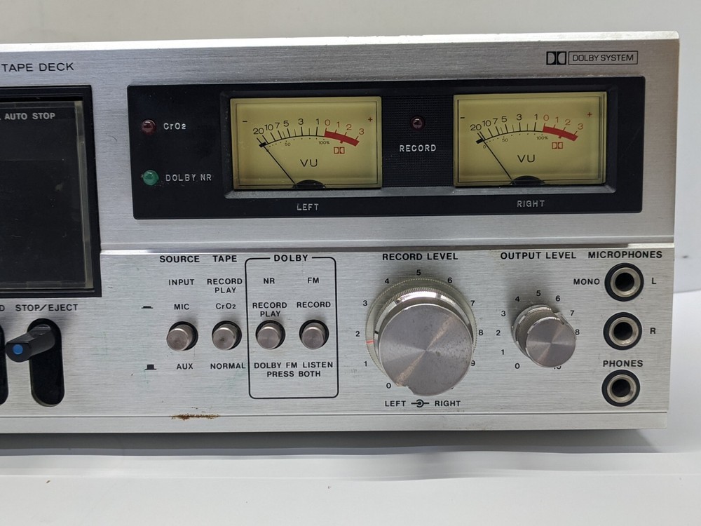 REALISTIC SCT-11 CASSETTE DECK PLAYER/RECORDER AS-IS Powers on READ