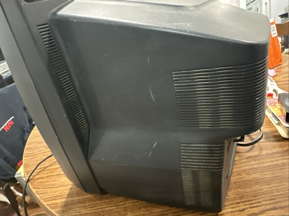 Emerson TV Combo VHS Player (Player not working 100%) EWC1303