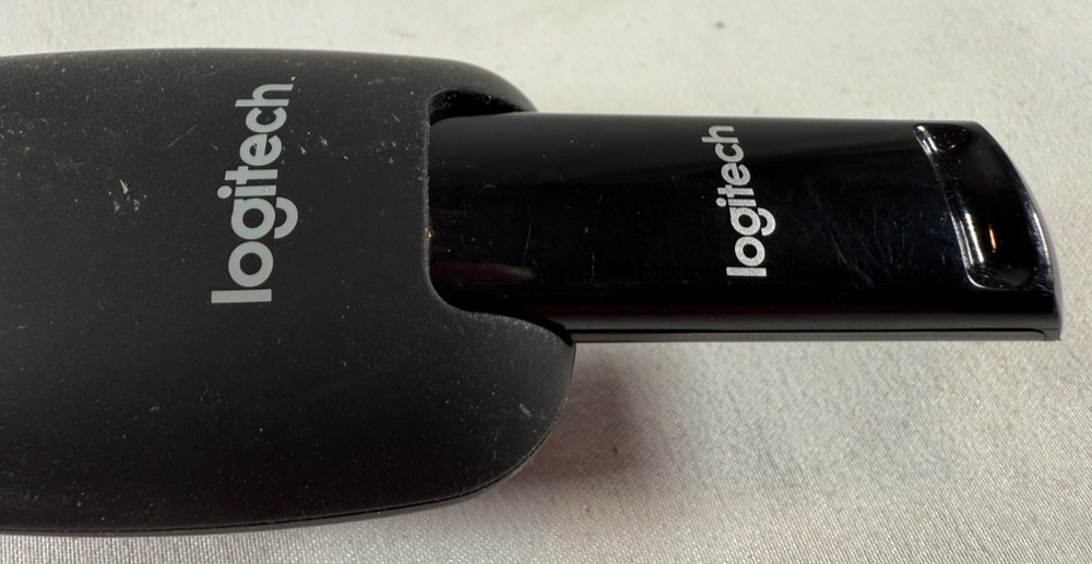 Logitech R400 Laser Presentation Remote - Black