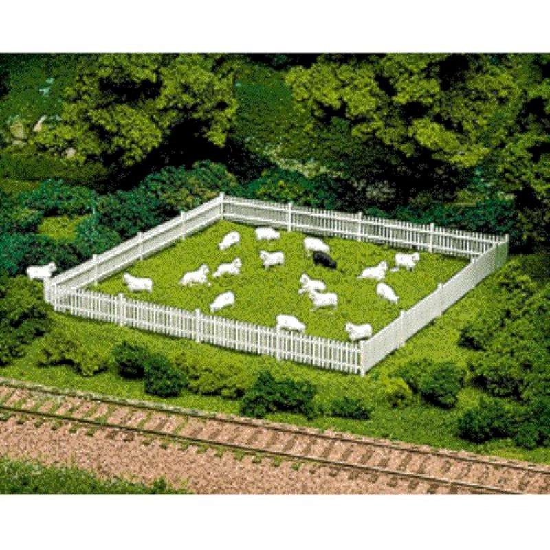 HO Sheep (12 White & 1 Black)