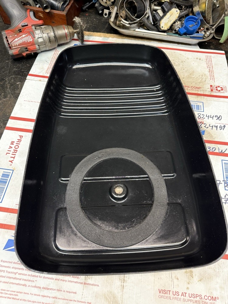 Volvo Penta 5.7 GSI engine cover