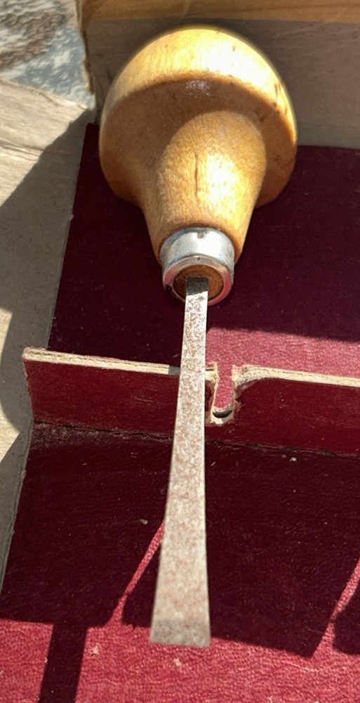 4 Piece Wood Carving Tools Gouges, Chisel, Parting Tool By Walnut Hollow USA