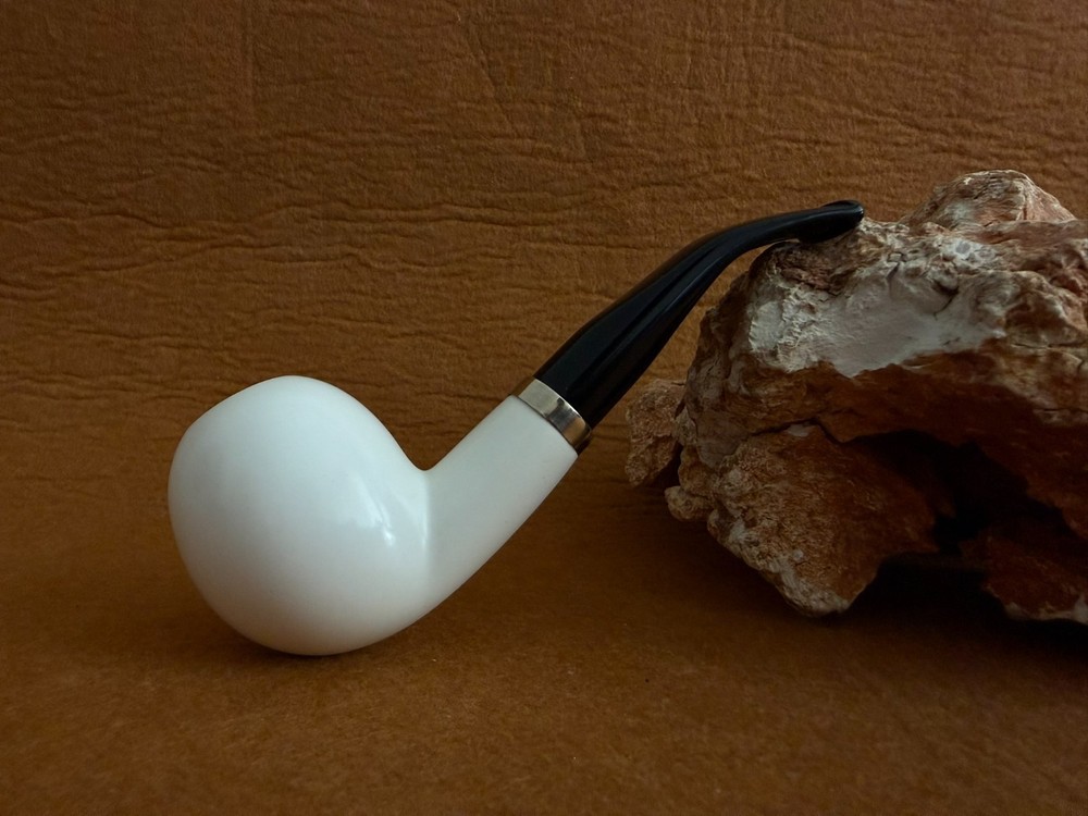 Meerschaum Pipe, Handmade Smooth Apple Shape with Fitted Case