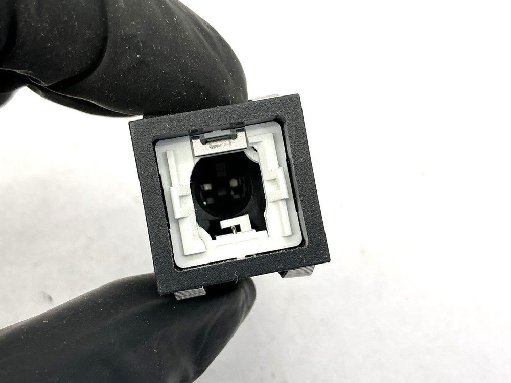 New Honeywell AML21CBE2AC Ser AML20 Micro Switch Pushbutton 3A 250V - No Box