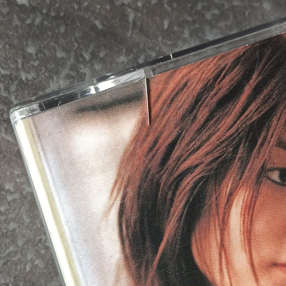 B- Kelly Chen 陈慧琳 =恋爱情色 新曲+精选= 马来西亚版 磁带 Malaysia Cassette