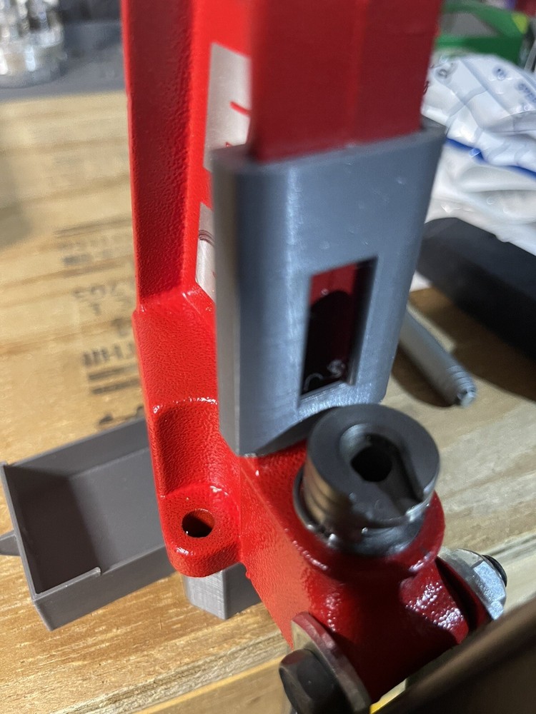 LEE Precision Single Stage Classic Cast Press Primer Catcher Kit - Reloading RED