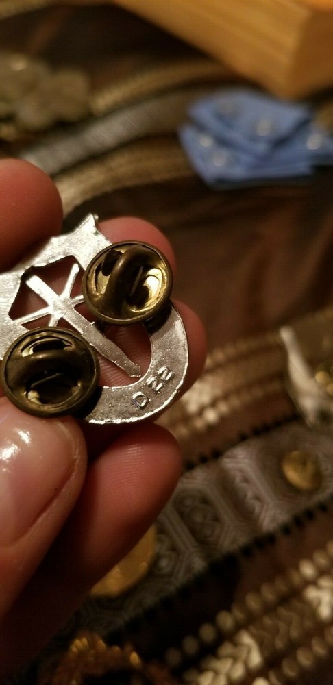 De Opresso Liber Pin