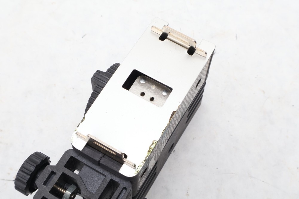 Lowel Pro-light Focus Flood Light No Bulb TESTED M53