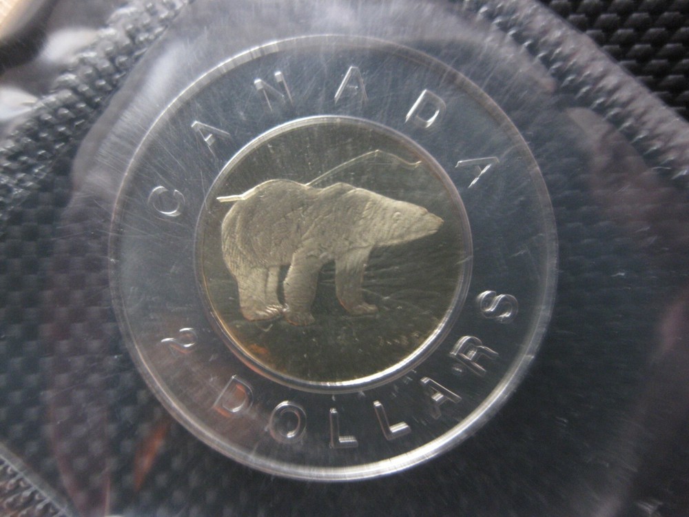 2000 "W" Canadian Prooflike Toonie ($2.00)