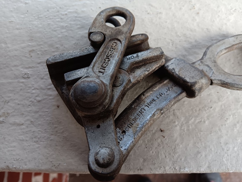 VINTAGE CRESCENT 383 CABLE PULLING BARBED WIRE TUGGER TOOL LINEMAN TOOLS
