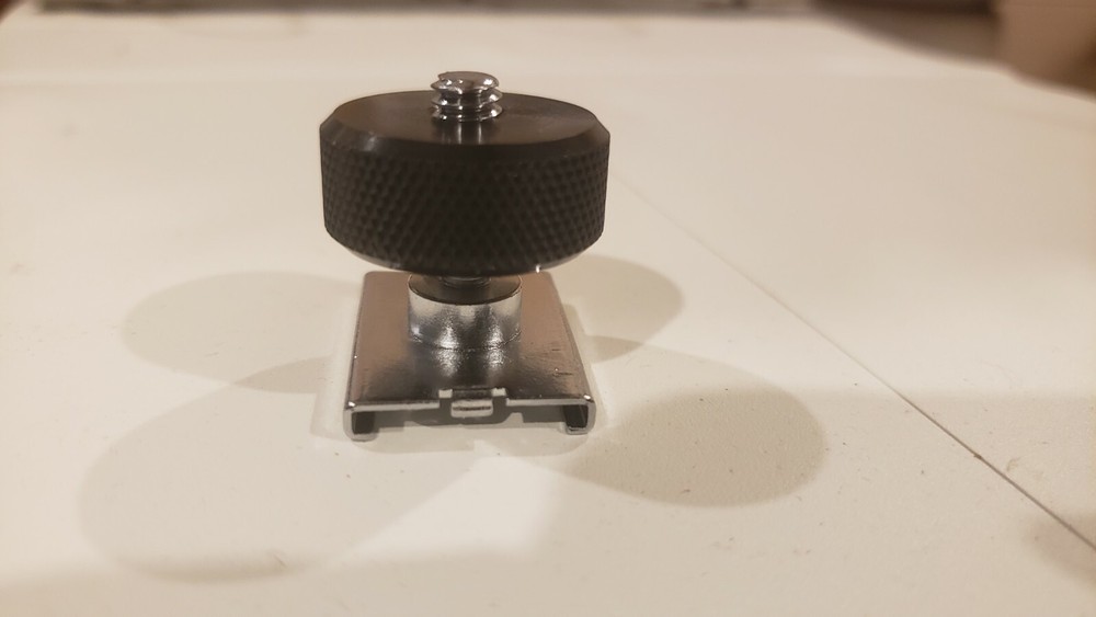 Shure A88SM Screw Type Camera Mount Adapter