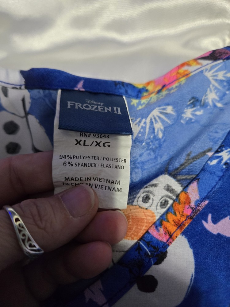 Frozen Scrub Set With Coat Size 2XL