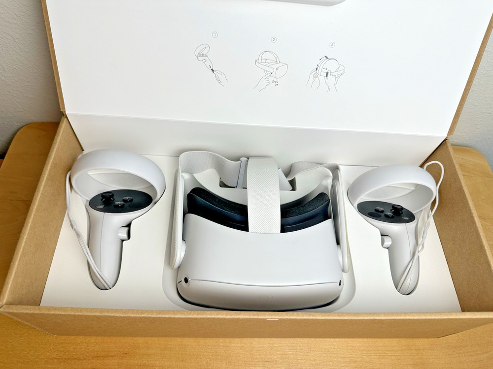 Meta Quest 2 128GB VR Headset Standalone System Controllers Tested Works - White