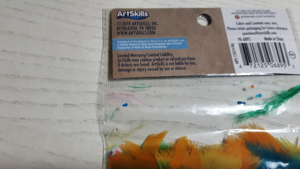 120 ArtSkills Crafter’s Closet Rainbow Craft Feathers Each Packing