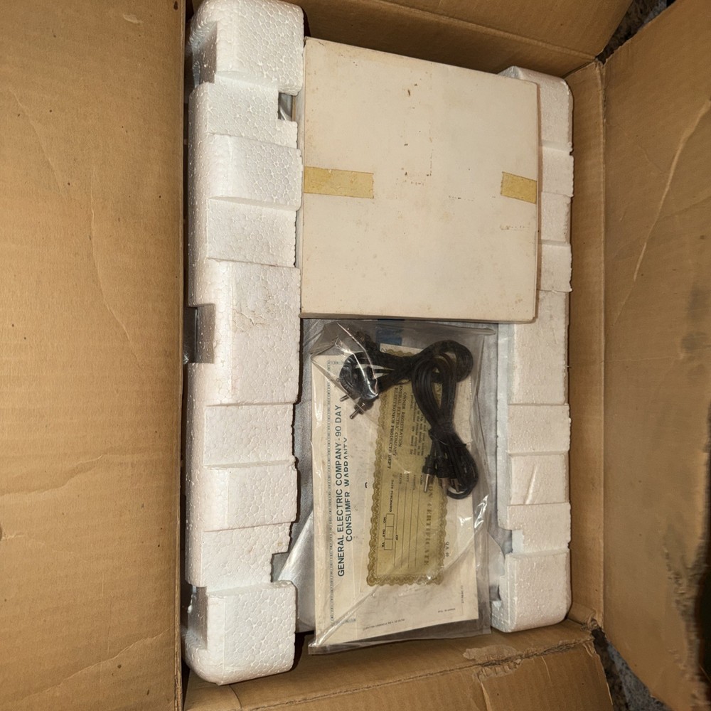 (NOS) Vintage Realistic QA40 Four Channel Decoder/Stereo Amplifier 1975/1976