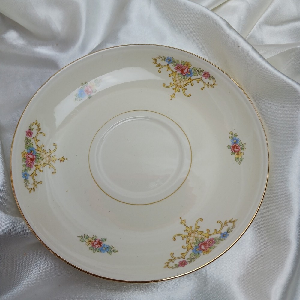 HOMER LAUGHLIN EGGSHELL NAUTILUS ROCHELLE DINNER SET 4 PLACE SETTINGS-28 PIECES