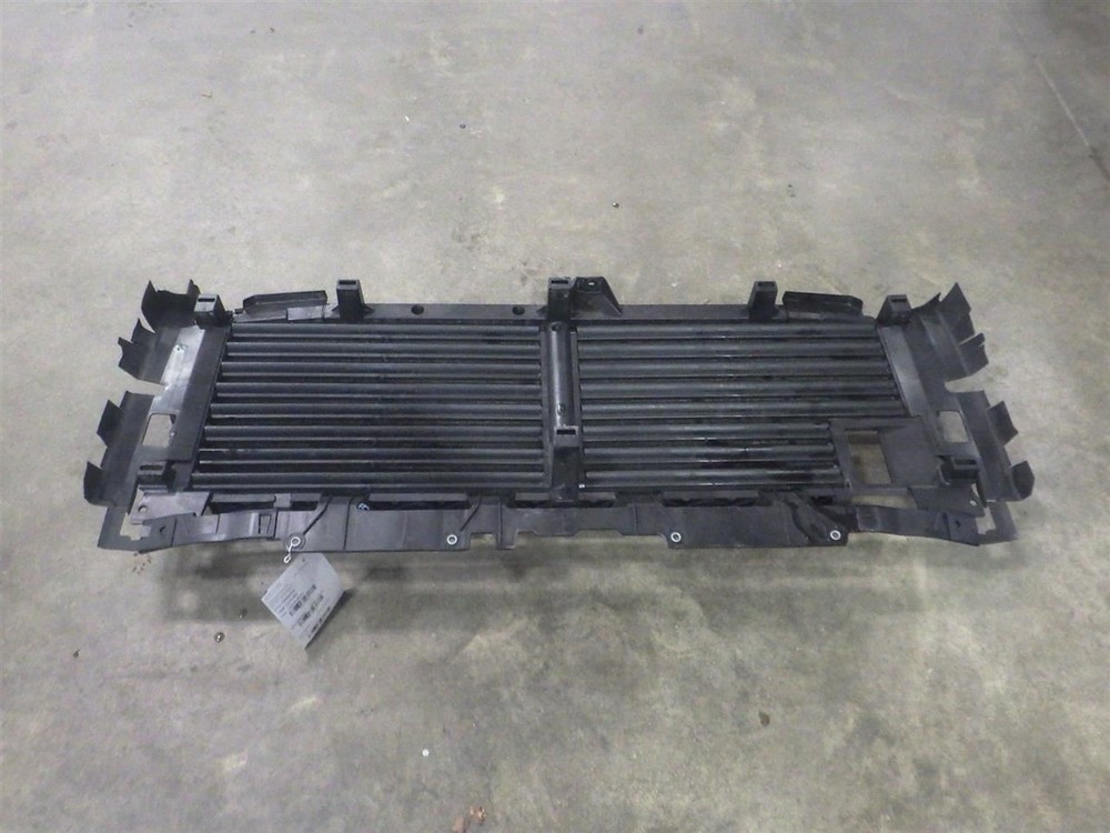 2026 Sierra 2500 SLT Air Shutter