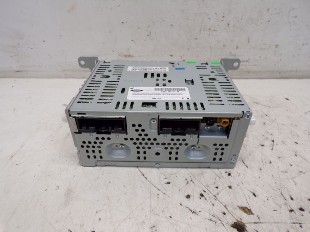 Radio/CD-Change Combination Not Present! Suitable for Ford Mondeo V Ba7