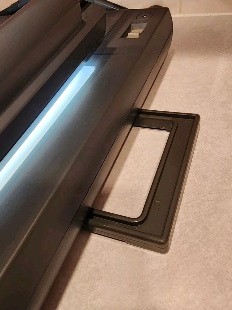 Elmo Visual Presenter Document Camera Projector HV-5100XG