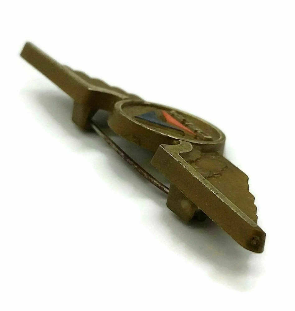 Delta Airline Junior Pilot Wings Pin Vintage Plastic